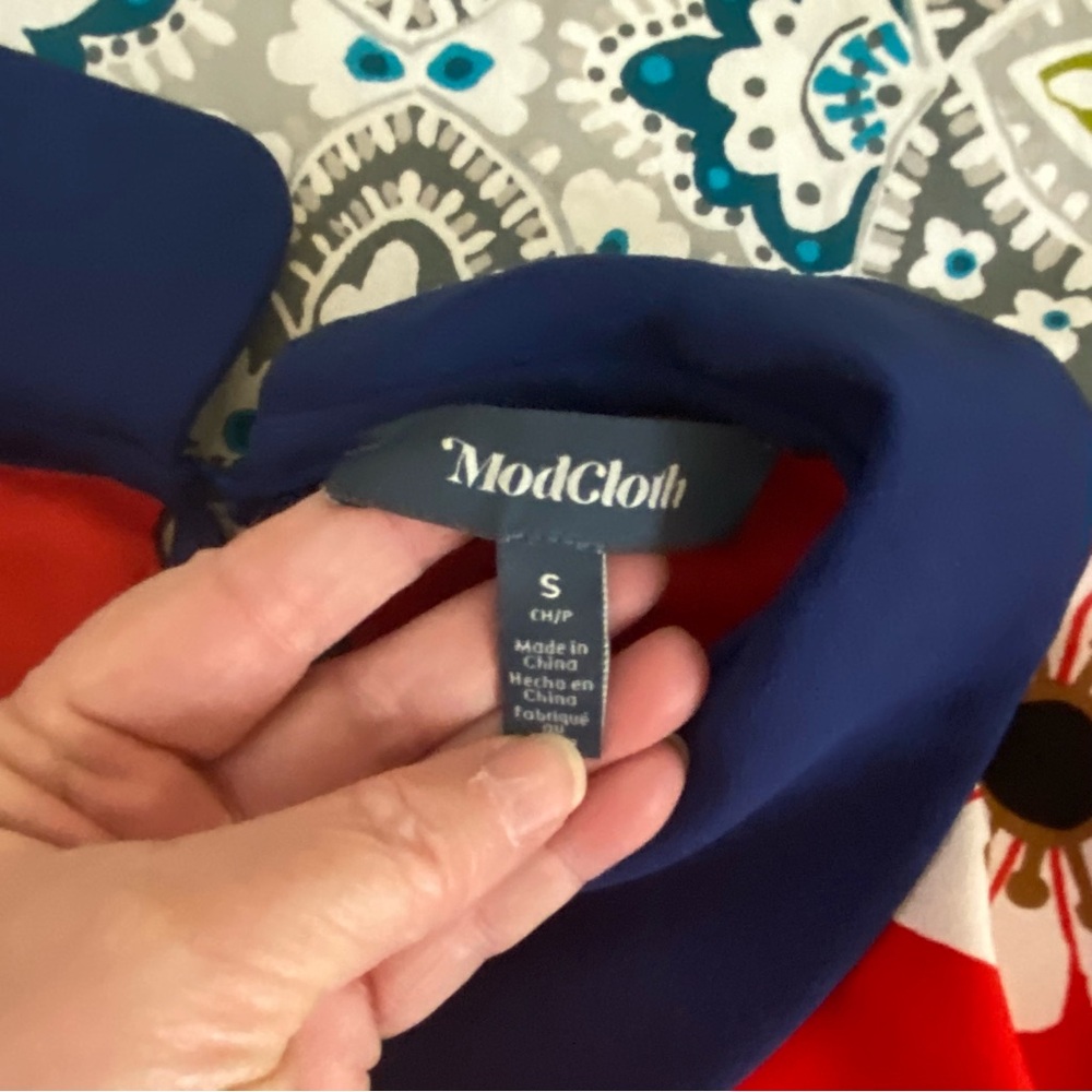 Modcloth Red Dress with Peter Pan Navy Collar Small - Picture 6 of 7